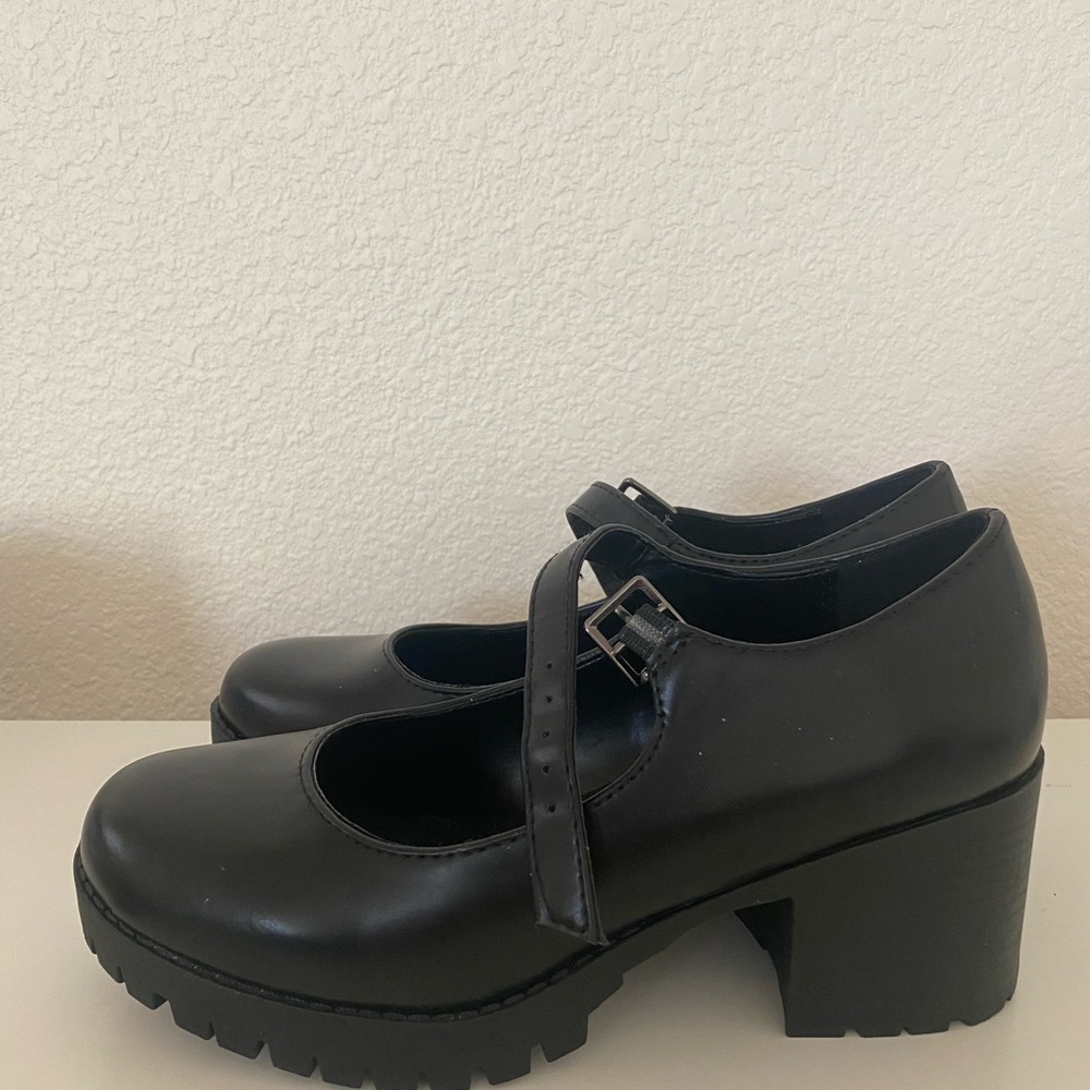 Soda Boxer Women's Black Mary Jane Shoes